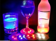 Podstawka LED świecąca pod szklankę wielokol.