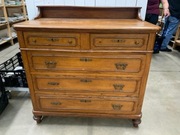 Stylowa komoda z szufladami