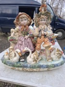 Capodimonte.Chłopiec i dziewczyna rzeźba figura ceramika,staroć 