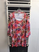 Kolorowa sukienka w kwiaty | Kobiecy, dopasowany fason | Rozmiar S