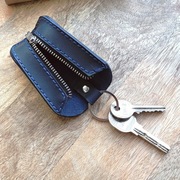 Personalizowane skórzane etui na klucze z grawerem imienia, inicjałów