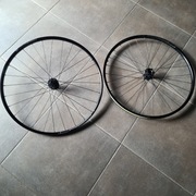 Koła Stans Crest Mk3 Lefty Cannondale