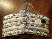 Nowe wieszaki materiałowe satynowe 5 sztuk Smukee kwiaty jasne białe 