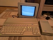 Atari 1040STE Monitor i stacja zewnętrzna. 