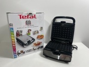 Opiekacz Gofrownica toster do kanapek Tefal Snack Collection SW852D12