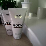 Cellulit Zestaw-Body Correct. Termokrem ujędrniający+Peeling 150+150ml Mihi