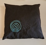 Poduszka z dekoracyjną podszewką z niebieskim spiralny wzorem