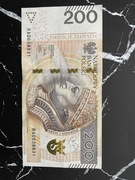200 zł seria BA0638831 z 30 marca 2015 roku 