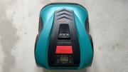 Automatyczna kosiarka / Robot koszący Bosch INDEGO 400 + Garaż