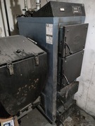 Piec CO z podajnikiem i dodatkowym asortymentem