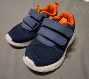Buty rozmiar 25 dla chłopca