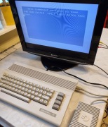 Oryginalny zasilacz Commodore C64, sprawny.