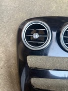 Mercedes W205 panel środkowy dekor kratki środkowe A2056805107