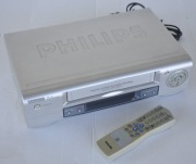 Magnetowid na Kasety VHS PHILIPS VR130/58 Używany Sprawny