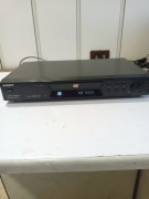 odtwarzacz CD/DVD firmy sony