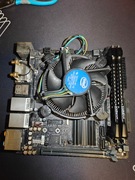 Płyta Gigabyte, Intel i7 6700, 16 GB RAM DDR4, Dysk M.2 256 GB