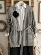 Paryski kardigan w szarości, jedwab-kaszmir, retro pasek w talii  S