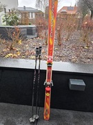 Narty Dynastar X7 o dl.160 cm wraz z wiązaniami I kijkami