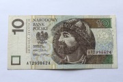 Banknot 10 zł z 2012 roku Seria AT2998624