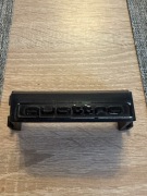 Emblemat znaczek uchwyt grilla quattro Audi W3 83A 83A853736