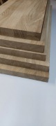 Schody dębowe, trepy, parapety.