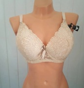 Koronkowy biustonosz 90F