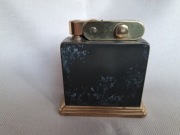 Stara zapalniczka gabinetowa automat . Benzynowa 