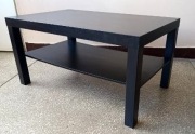 Stolik kawowy, ława LACK Ikea czarnobrazowy.