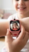 Nowy różowy smartwatch 4G dla dziecka lokalizator kamera