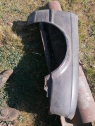 Błotnik prawy przód BMW E30