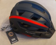 Kask L z blendą przeciwsłoneczną