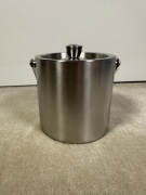Elegancki Cooler Pojemnik na Lód Stalowy z Pokrywką – NOWY