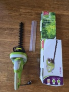 nożyce elektryczne do żywopłotu, sprawne i ostre