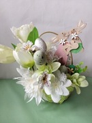 Stroik świąteczny w koszyczku z zajączkiem 27 cm