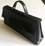 Mała torebka z naturalnej czarnej skóry 