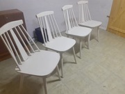 Krzesła drewniane kuchenne szt.4