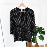 Koszula czarna w białe groszki 40 L C&A zapinana na guziki w kropki