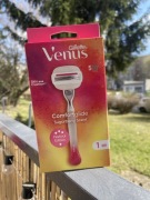 Gillette Venus ComfortGlide Sugarberry maszynka do golenia z wymienną głowi