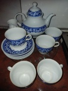 Serwis Niebiesko Biały-JLMENAU - Porcelana Graf von Hanneberg 