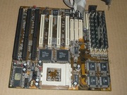 Stara płyta komputerowa Socket 7