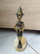 Figurka faraona Ozyrysa, podstawa z marmuru