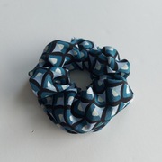 Guma do włosów z jedwabiu. 