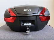 kufer centralny GIVI V47