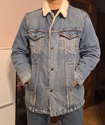 Kurtka Levis  parę razy ubrana