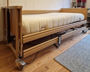 Sterowane elektrycznie łózko rehabilitacyjne LINAK