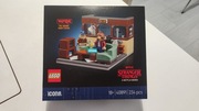 LEGO 40891 ICONS - Netflix Stranger Things: Stacja radiowa WSQK