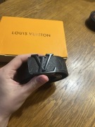 Louis Vuitton pasek skórzany – czarny, klamra LV