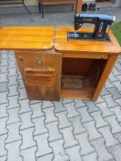Zabytkowa  maszyna do szycia Łucznik Kl.90 z szafką 