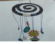 Drewniane mobilne planety dekoracja