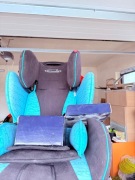 Fotelik samochodowy do 36 kg regulowany z adapterami i szelkami